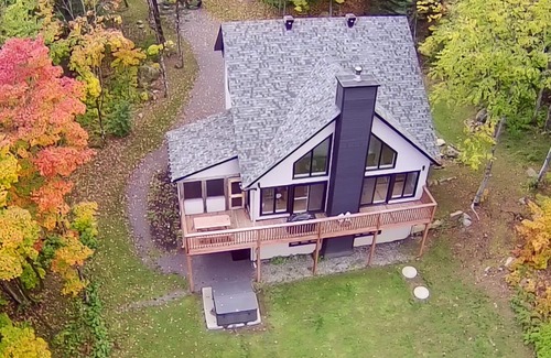 Morin Heights Chalet De Ski | Le Bonheur-Spa/ VÉLO, PLEIN AIR + SKI-IN / SKI-OUT