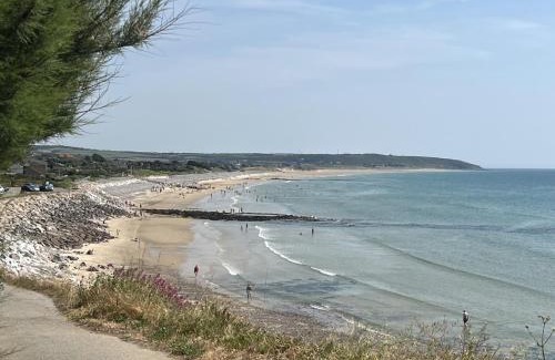 Les Pieux Maison | Le bruit des vagues Sciotot