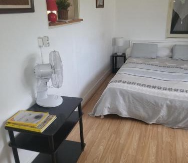 Valeille Appartement | le bungalow au fond du jardin