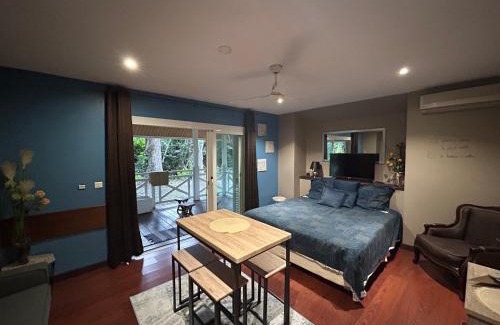 South Province Appartement | Le BUNGALOW CALEDONIEN DE SARRAMEA DEPAYSEMENT
