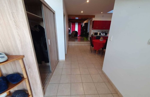 Guer Maison | Brocéliande le calme breton ,spa ,wifi, netflix, 4 lits, freebox revolution,drap