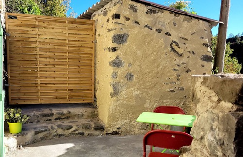 Prugnanes Appartement | Le Cantou de Juliette. Joli studio avec terrasse.