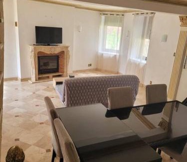 Chateaubriant Appartement | Le Castel - Dormir Comme à La Maison -