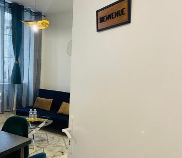 Bagneres-de-Bigorre Appartement | LE CAUBOUS Plein centre Appartement calme avec chambre et cuisine équipée