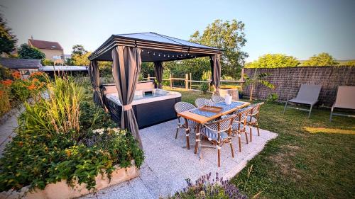 Epernay Maison | LE CEMAROSE Cottage & Spa Terrace Garden & lovely View