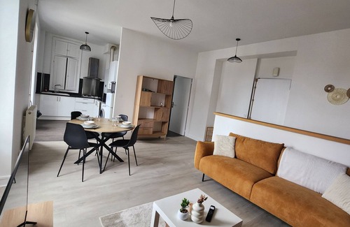 Jurancon Appartement | Le central, a spacious one-bedroom apartment in the heart of Jurançon