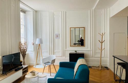Besancon Old Town Appartement | Le Central - hypercentre standing wifi tv