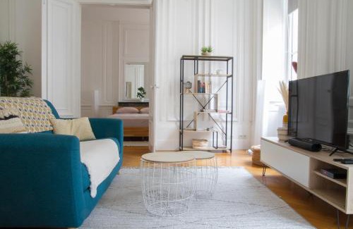Besancon Old Town Appartement | Le Central - hypercentre standing wifi tv