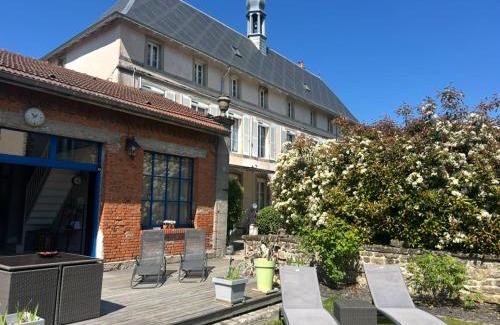 Jeuxey Lit Et Petit-Déjeuner | Le Château de Failloux, Piscine intérieure