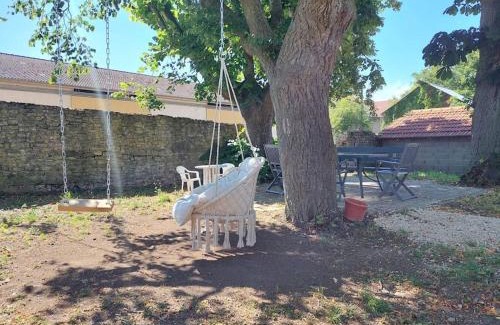 Gironcourt-sur-Vraine Villa | Le château d'Aude