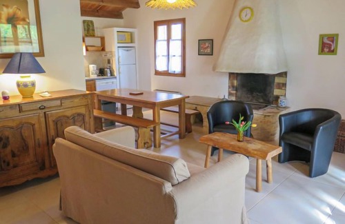 Blanquefort-sur-Briolance Maison | Le Châtaignier by Interhome