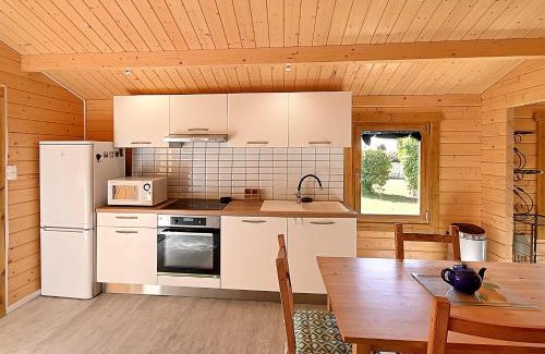 Chenac-Saint-Seurin-d'Uzet Maison | Le Chalet des Vignes - chalet 5p avec piscine