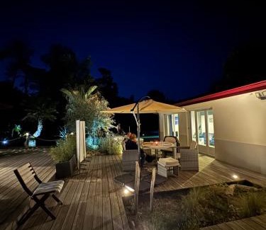 Soulac-sur-Mer Villa | Le Chai de l'Océan - Villa Soulacaise plage à 100m Piscine Jardin 1400m2