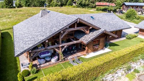 Araches-la-Frasse Chalet De Ski | Le CHALAY