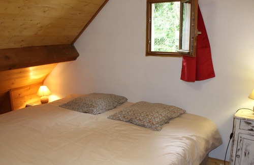 Bethmale Maison | Le Chalet - Gîte Pour 2 Personnes Avec Jardin à Bethmale