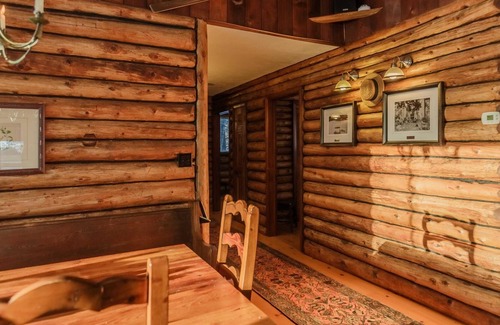 Lachute Cabine | Le Chalet Huard / The Loon Cabin