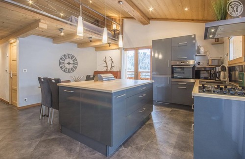 Flumet Chalet De Ski | *Le Chalet J* été 8 voyageurs / hiver 6 voyageurs