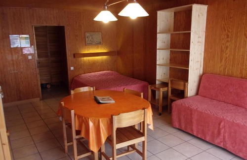 Besse-et-Saint-Anastaise Appartement | Le Champbourguet