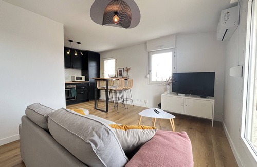 Soupetard Appartement | Le Charmant, Lumineux & calme - 2p/Parking/Balcon