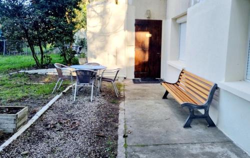 Flourens Appartement | Le Charmant T3 avec Jardin Privé