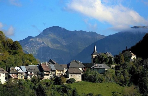 Le Chatelard Chalet De Ski | La meilleure vue depuis n'importe quel chalet des Alpes - Le Chatox !