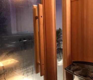 Boissy-Saint-Leger Appartement | LE CHILL Suite & SPA (Jacuzzi et Sauna privés)