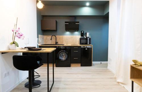 Vesoul Appartement | Le Cinq : Appartement Chic&Cosy, jardin privatif