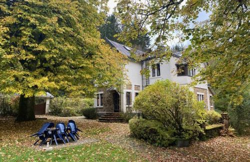 Lorcy Maison | Le Clos des Tilleuls - Gîte de Charme avec Piscine au Cœur de la Nature