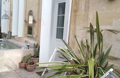 Civrac-en-Medoc Maison | le clos girona grande maison de charme entre mer et estuaire et son bain orientl
