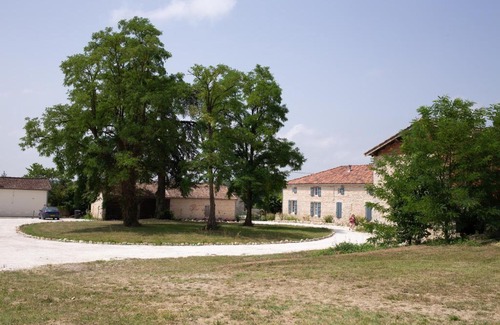Saint-Jean-de-Thurac Lit Et Petit-Déjeuner | Le Clos Saint-Jean - Chambre d'hôte Rosie