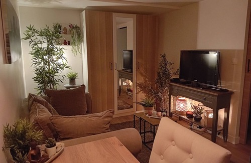 Sainte-Genevieve-des-Bois Appartement | Le Cocon Cosy is a 5-minute walk from the station.