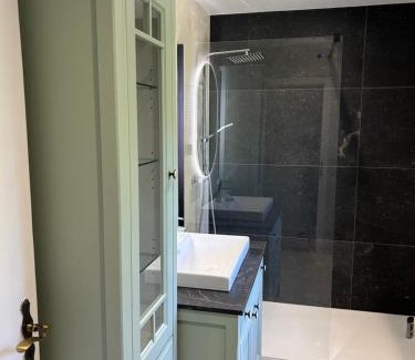 Sarralbe Appartement | Le Cocon de Mimi Grande terrasse couverte et confort