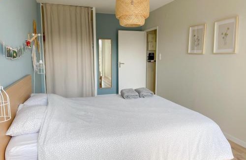 Devant-les-Ponts Appartement | Le Colibri - Stationnement gratuit - Balcon - Jusqu'à 4 personnes