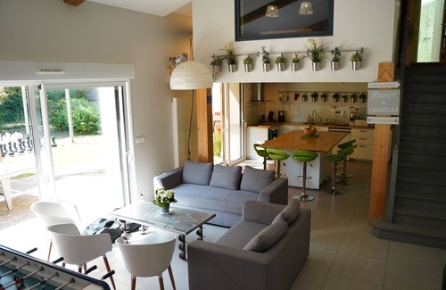 Tonnay-Charente Maison | Le colibri-Votre destination de zénitude - maison 5 chambres et de beaux espaces
