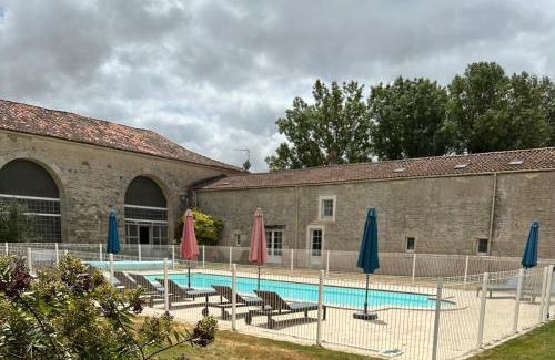 Surgeres Maison | Le Colombier Gîtes