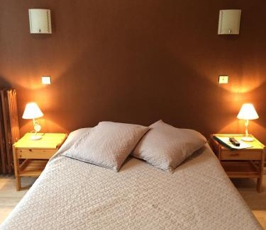 La Haye-du-Puits Hôtel | Le Commerce