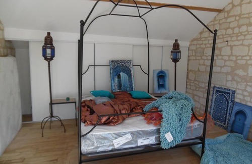 Courchamps Appartement | LE COMPOSTELLE PRIEURE GITE LES MEDIEVALES