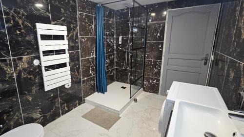 Bram Appartement | LE CONCORDE-WIFI-Clim-Parking-3étoiles-OcKeys
