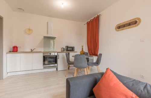 Castelsarrasin Appartement | LE CORAIL - 1 chambre, idéal couple, parking, 10min Canal du Midi