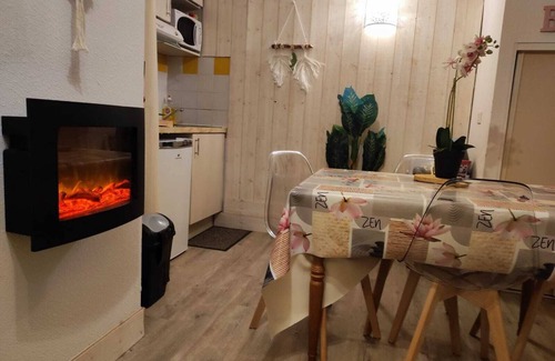 Guzet Neige Appartement | Le Cosy Fleuri et ses atouts chaleureux 🌸, Le Cosy Fleuri