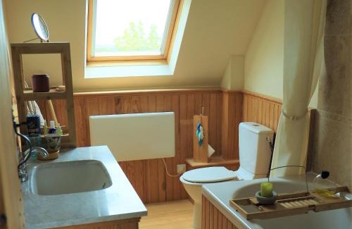 Chamberet Lit Et Petit-Déjeuner | Le cottage du séquoia