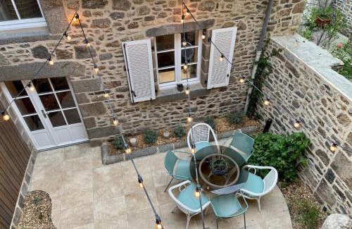 Combourg Maison | LE COTTAGE Gîte de charme au pied du Château