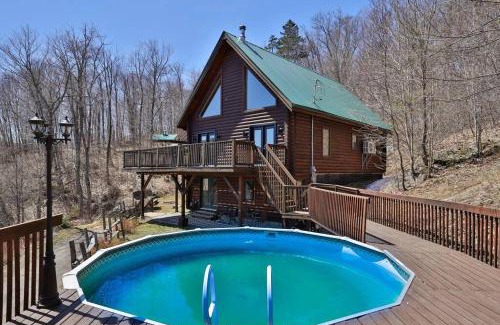 St-Adolphe-d'Howard Chalet De Ski | Le Courchevel Luxe Chalet Private Pool Jacuzzi