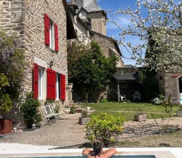 Sauveterre-de-Rouergue Maison | Le couvent de Jouels