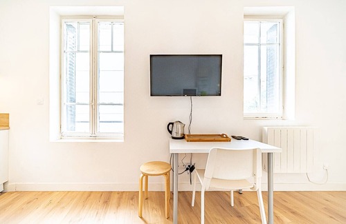 7th Arrondissement Appartement | Le Debourg - Studio lumineux proche métro B