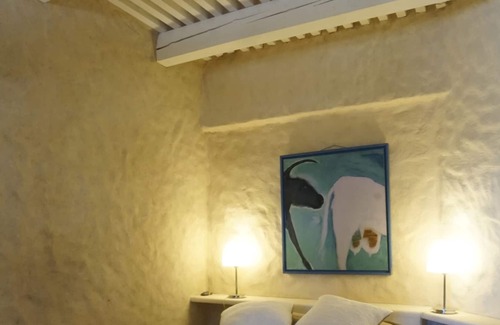 Les Baux-de-Provence Villa | Le Dernier Château : villa d’architecte construite dans la roche avec piscine dans les pittoresques