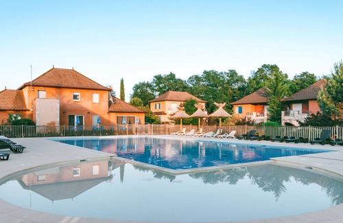 Prayssac Appartement | Le Domaine de Claire Rive by Interhome