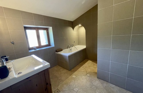 Servies-en-Val Maison | Le Domaine de La Tuilerie - Gîte de Charme en Bord de Rivière Avec Piscine