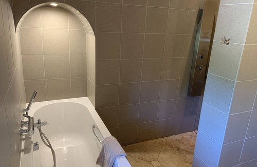 Servies-en-Val Maison | Le Domaine de La Tuilerie - Gîte de Charme en Bord de Rivière Avec Piscine