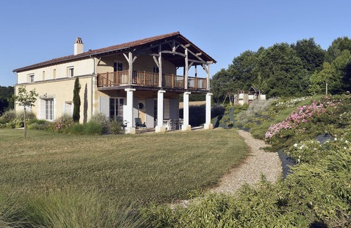 Cause-de-Clerans Maison | Le Domaine des Ravels, charme et confort 4 étoiles, calme détente à la campagne